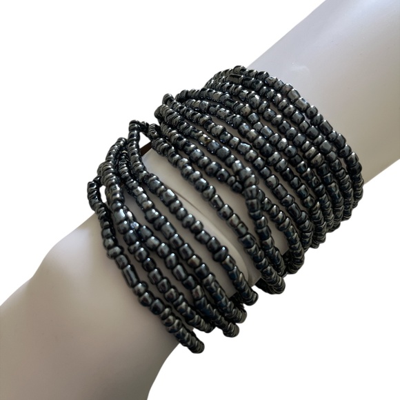 Source Unknown Jewelry - Hematite-Like Beaded Wooden Clasp Bracelet